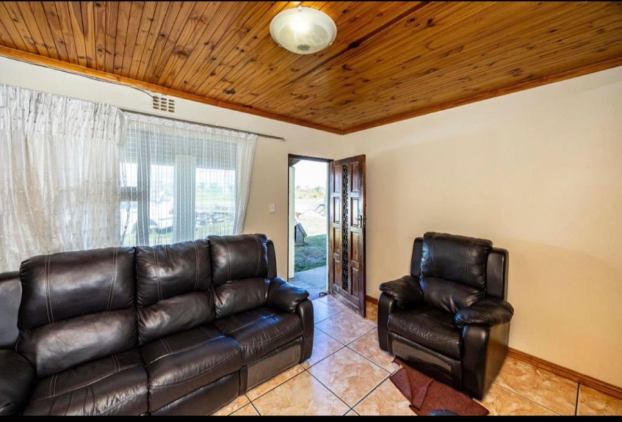 2 Bedroom Property for Sale in Mdantsane Nu 17 Eastern Cape